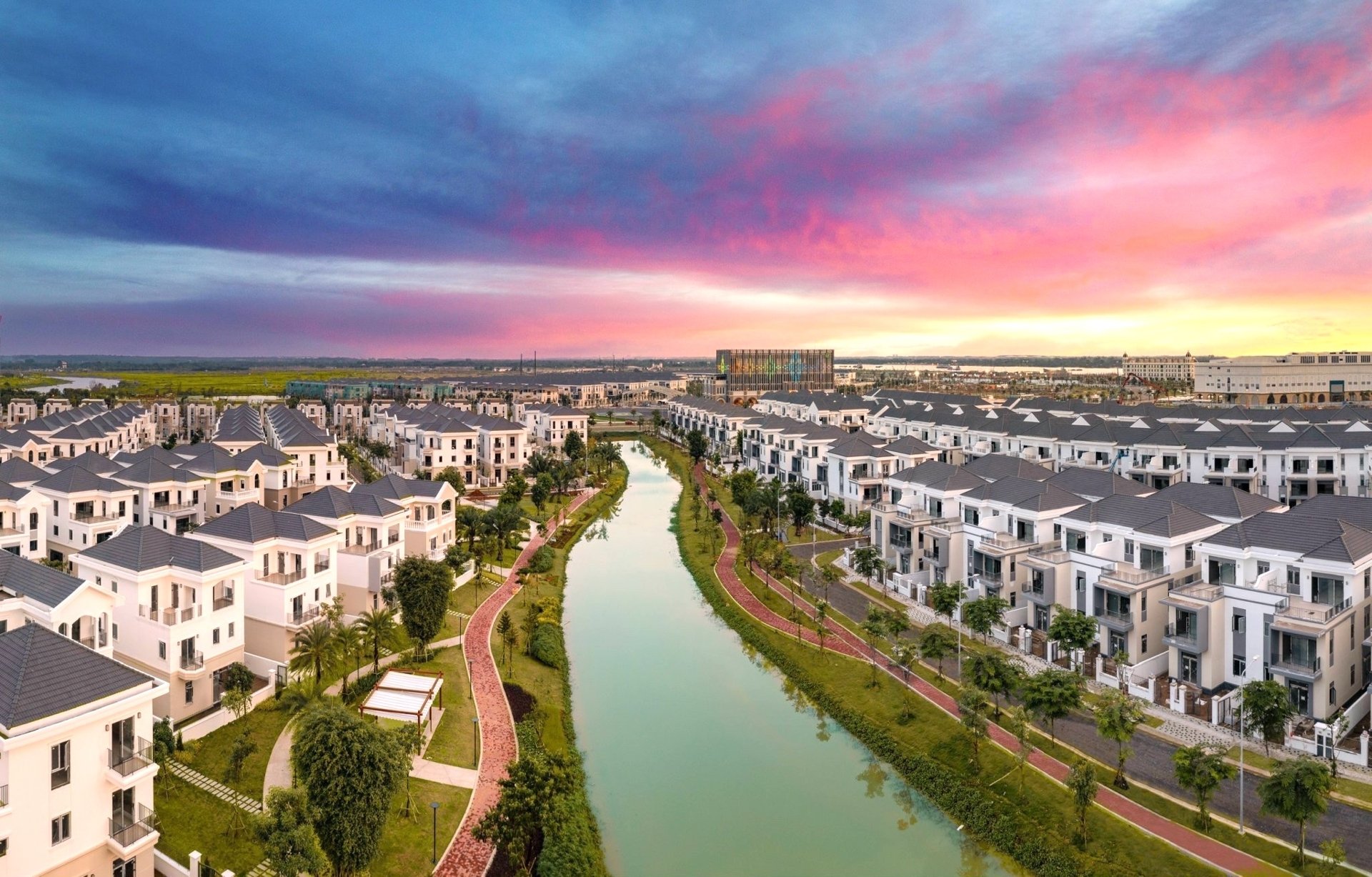 Pháp Lý Đảo Phương Hoàng Aqua City: Tổng Quan Cập Nhật Mới Nhất